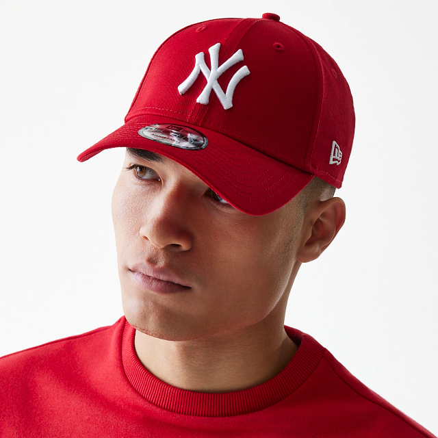 New Era 940 Leag Basic Neyyan Scarlet/White